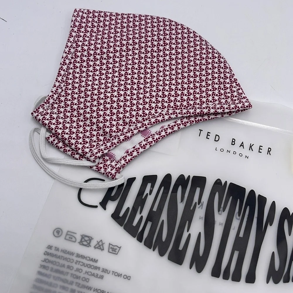 Red and White Patterned Face Mask TED BAKER LONDON Reversible Reusable
NWT - Picture 13 of 15